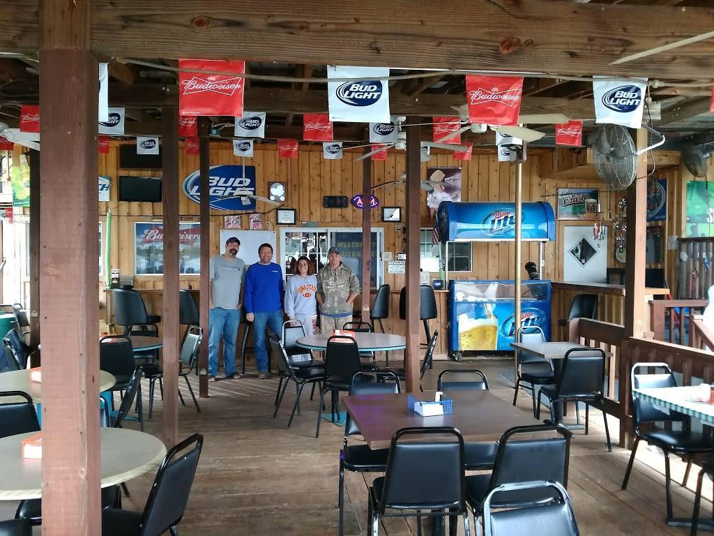 BuckNaked Restaurant, Bar & Marina | restaurant | 29580 Waters Edge Road, Lincoln, MO 65338, USA | 6606682003 OR +1 660-668-2003