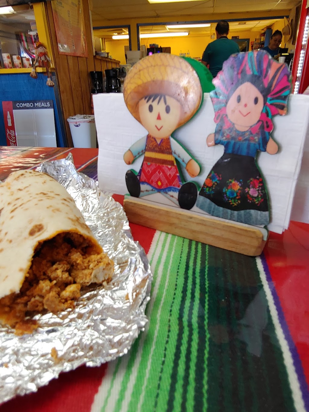 La Tejanita Burritos & Bakery | restaurant | 104 N 1st St, Clyde, TX 79510, USA | 3258931444 OR +1 325-893-1444
