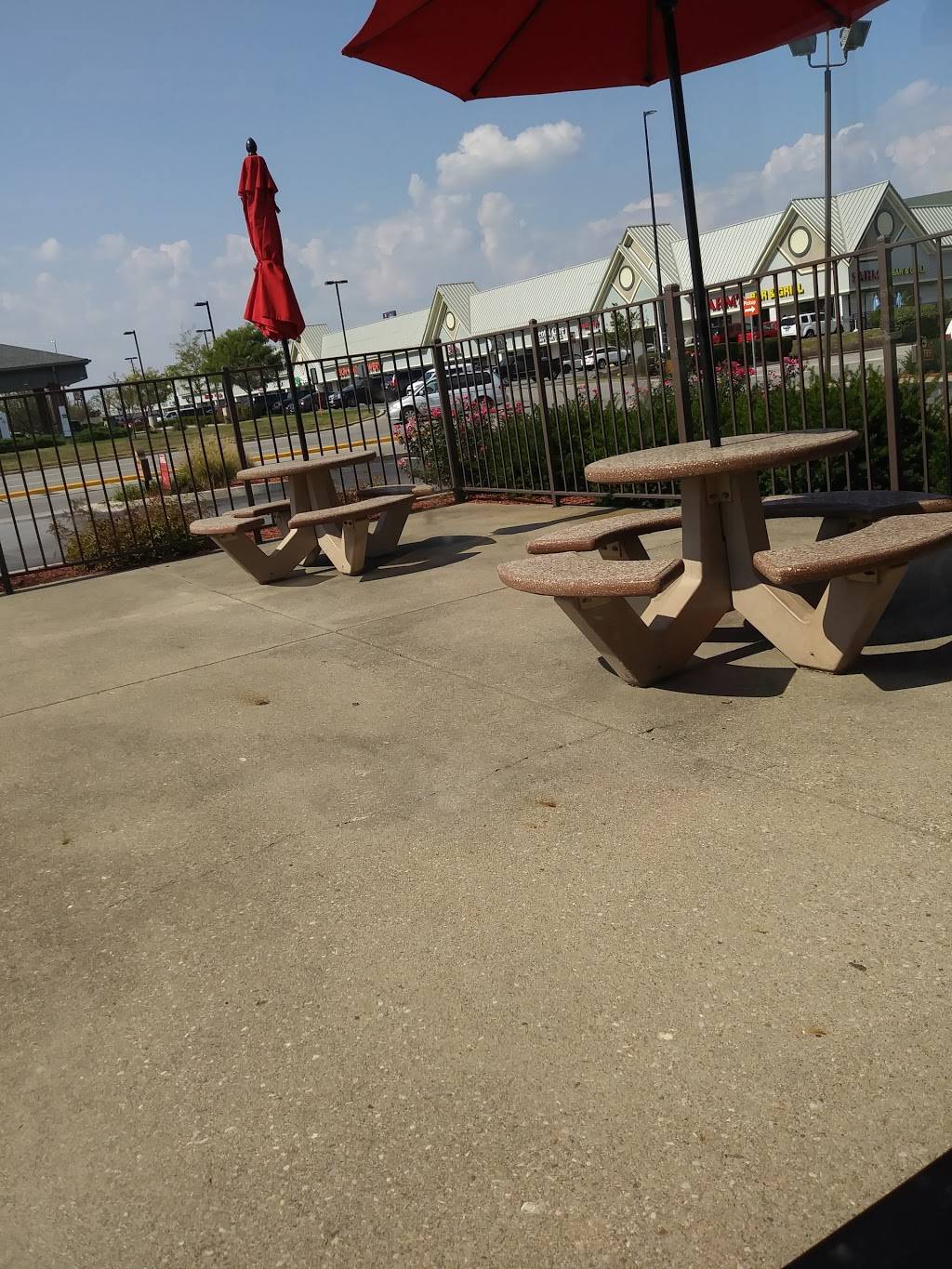 Wendys | restaurant | 8000 E 96th St, Fishers, IN 46037, USA | 3175788544 OR +1 317-578-8544