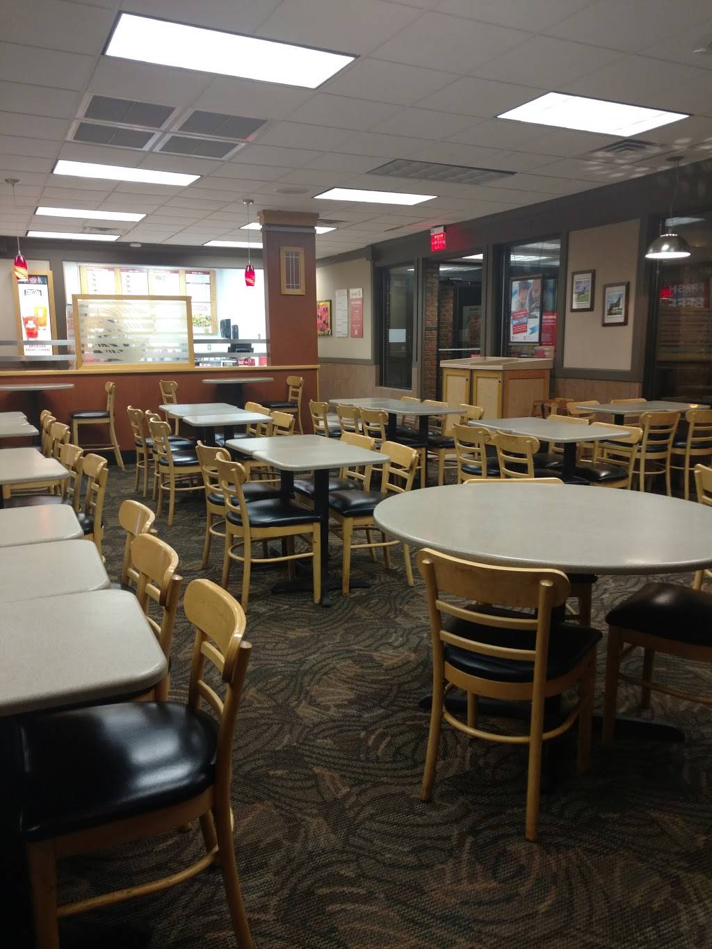 Wendy's - Restaurant | 1047 Madison St, Shelbyville, TN 37160, USA