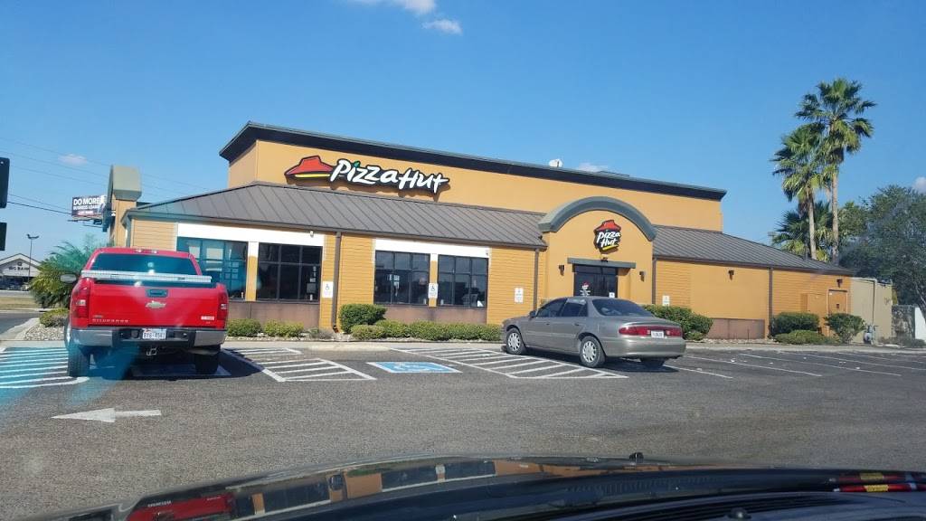 Pizza Hut | meal takeaway | 2022 E Main St, Alice, TX 78332, USA | 3616642189 OR +1 361-664-2189