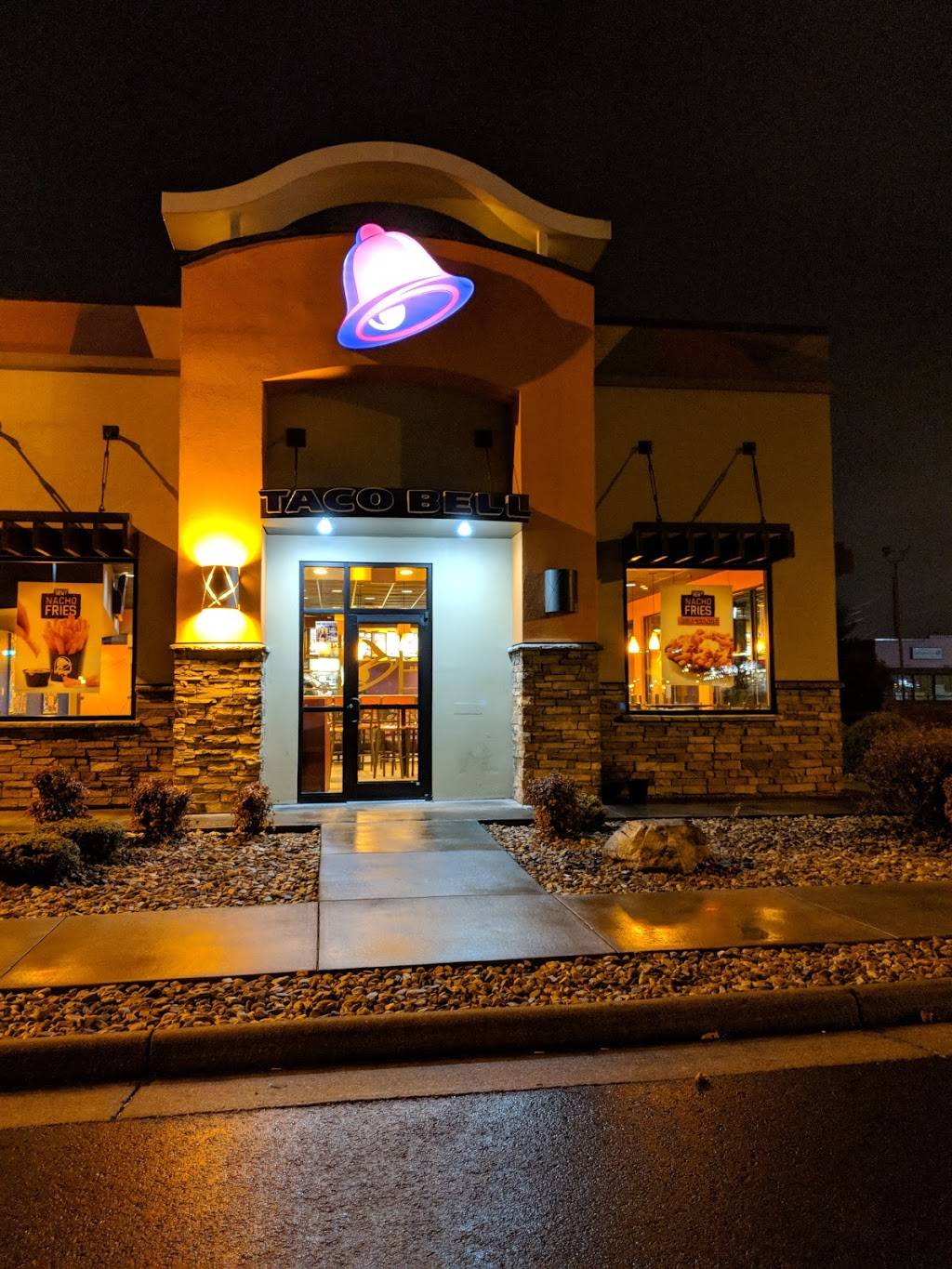 Taco Bell - Meal takeaway | 1406 Hershberger Rd NW, Roanoke, VA 24012, USA