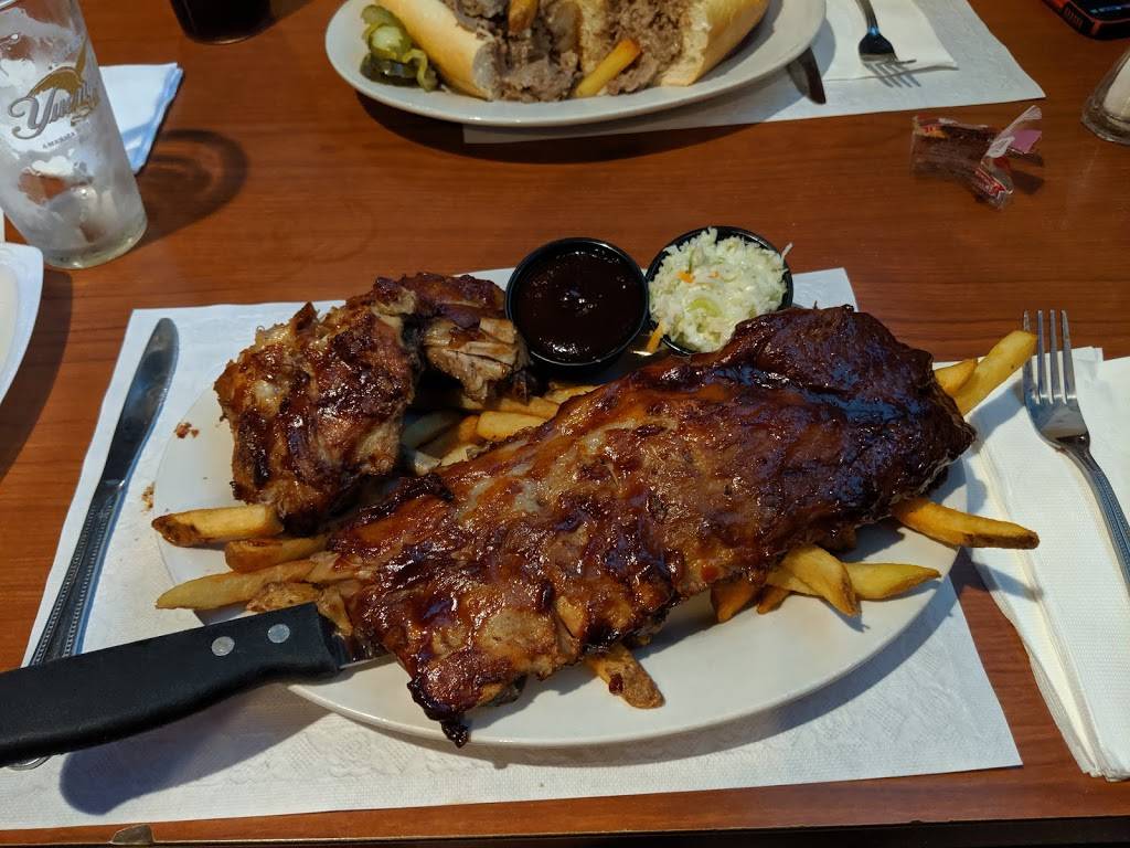 The Trappe Tavern | restaurant | 416 W Main St, Collegeville, PA 19426, USA | 6104898686 OR +1 610-489-8686