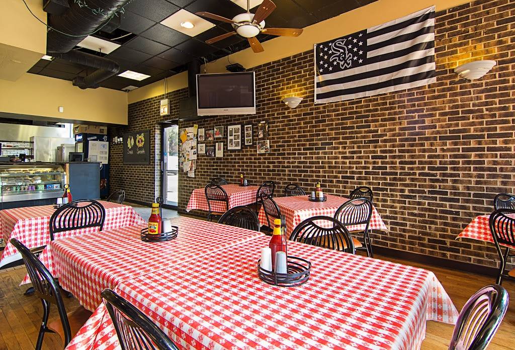 Punkys Pizza & Pasta | restaurant | 2600 S Wallace St, Chicago, IL 60616, USA | 3128422100 OR +1 312-842-2100