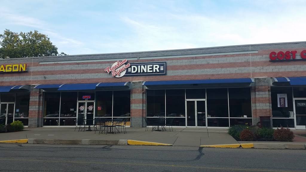 Freedom Square Diner | restaurant | 148 Allegheny River Blvd, Verona, PA 15147, USA | 4128288400 OR +1 412-828-8400