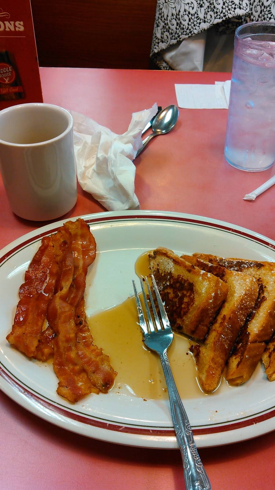 Huddle House Restaurant 866 US1, Cheraw, SC 29520, USA