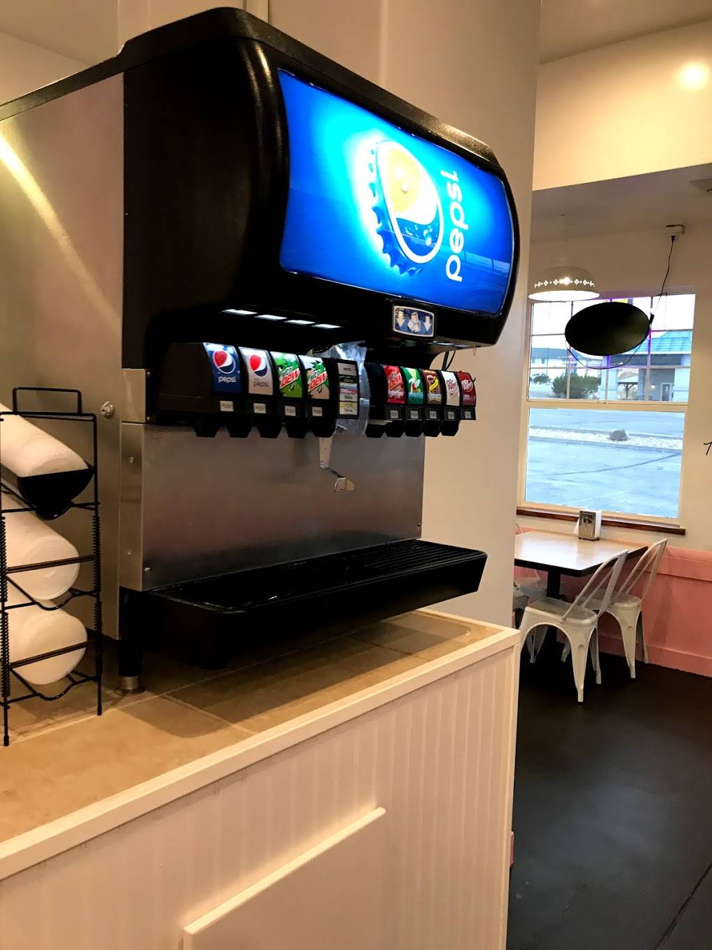 Ideal Dairy | restaurant | 2100 S Main St, Nephi, UT 84648, USA | 4356231020 OR +1 435-623-1020