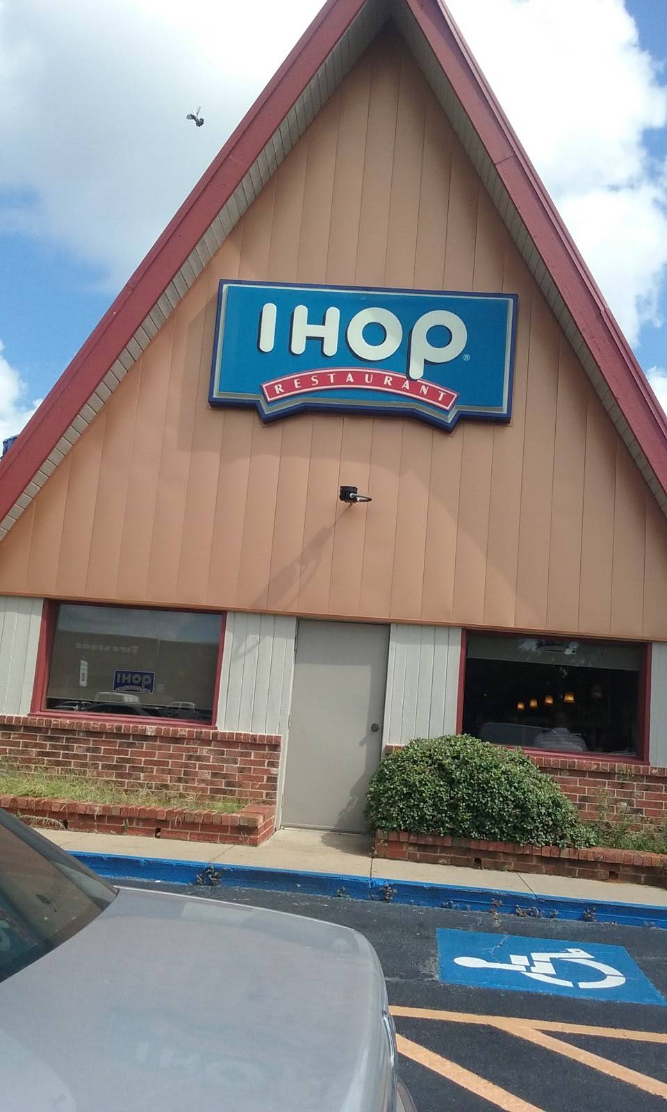 IHOP | bakery | 115 W S SW Loop 323, Tyler, TX 75701, USA | 9035611133 OR +1 903-561-1133