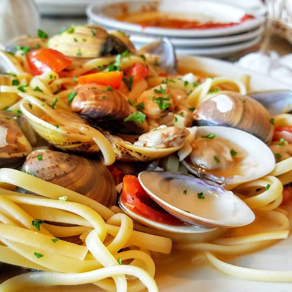 Pulcinellas Italian Restaurant | restaurant | 4711 Hope Valley Rd Ste 1e, Durham, NC 27707, USA | 9194901172 OR +1 919-490-1172