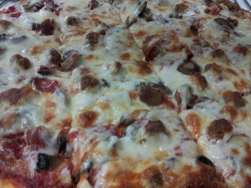 The Pizzeria | restaurant | 112 N High St, Columbus Grove, OH 45830, USA | 4196592628 OR +1 419-659-2628
