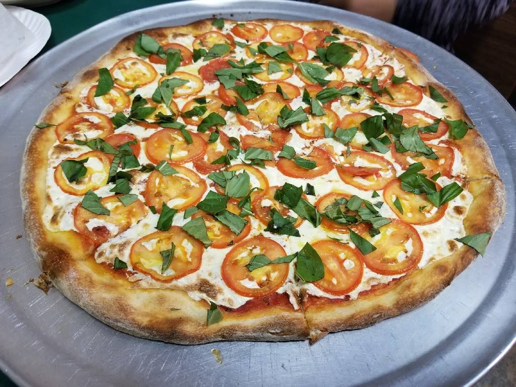 Luigis Pizzeria | restaurant | 7058, 843 Bronx River Rd, Yonkers, NY 10708, USA | 9147761251 OR +1 914-776-1251