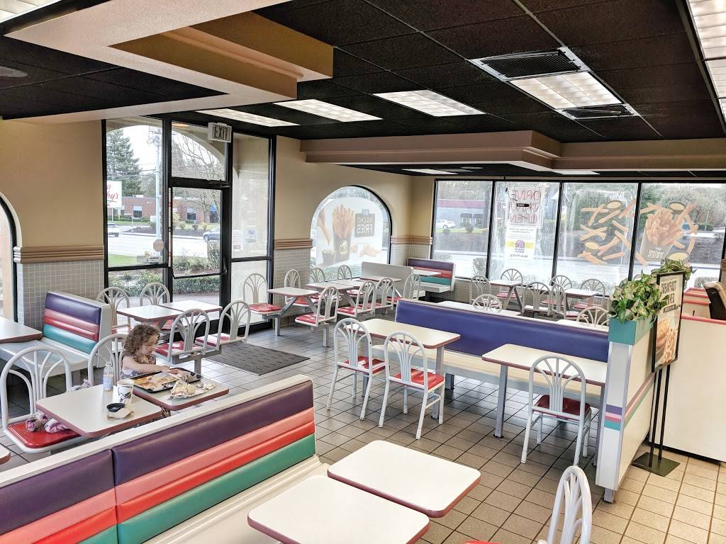 Taco Bell | meal takeaway | 13305 SW Pacific Hwy, Tigard, OR 97223, USA | 5036392922 OR +1 503-639-2922