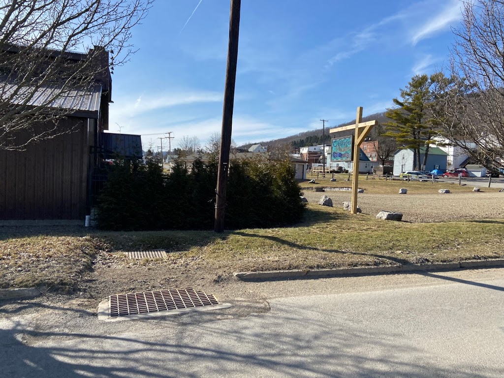 Cottage House Wine & Spirits | restaurant | 113 W Water St, Smethport, PA 16749, USA | 8145682091 OR +1 814-568-2091