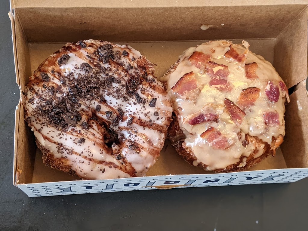 Parlor Doughnuts | bakery | 191 Miracle Strip Pkwy SE, Fort Walton Beach, FL 32548, USA | 8503743776 OR +1 850-374-3776