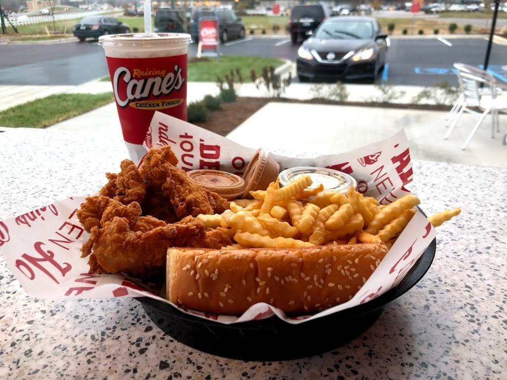 Raising Canes Chicken Fingers | meal takeaway | 2990 Heartland Crossing, Owensboro, KY 42303, USA | 2708832378 OR +1 270-883-2378