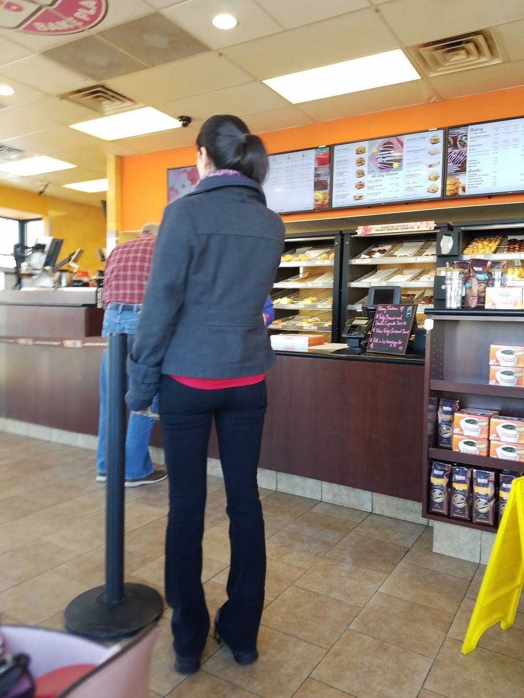 Dunkin | bakery | 742 Davis St, Scranton, PA 18505, USA | 5703300116 OR +1 570-330-0116