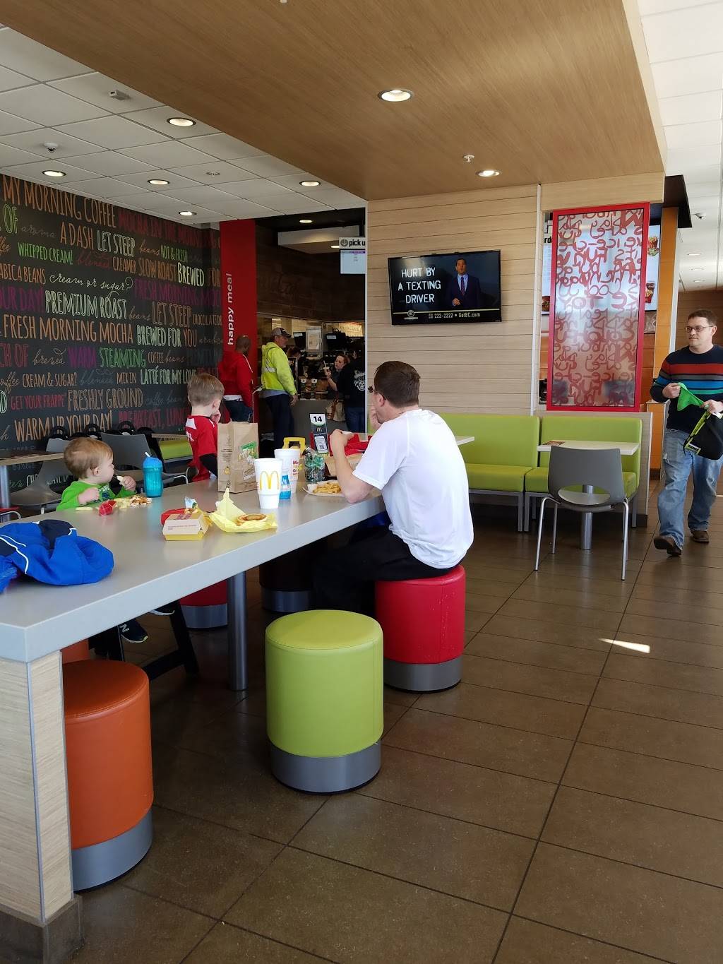 McDonald&#39;s - Cafe | 13050 Tesson Ferry Rd, St. Louis, MO 63128, USA