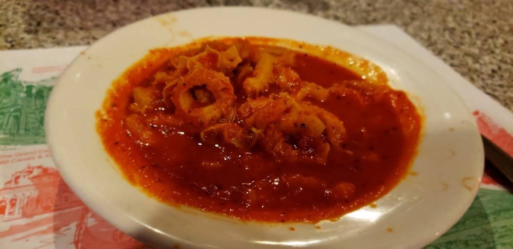 Revellos | meal takeaway | 502 S Main St, Old Forge, PA 18518, USA | 5704579843 OR +1 570-457-9843