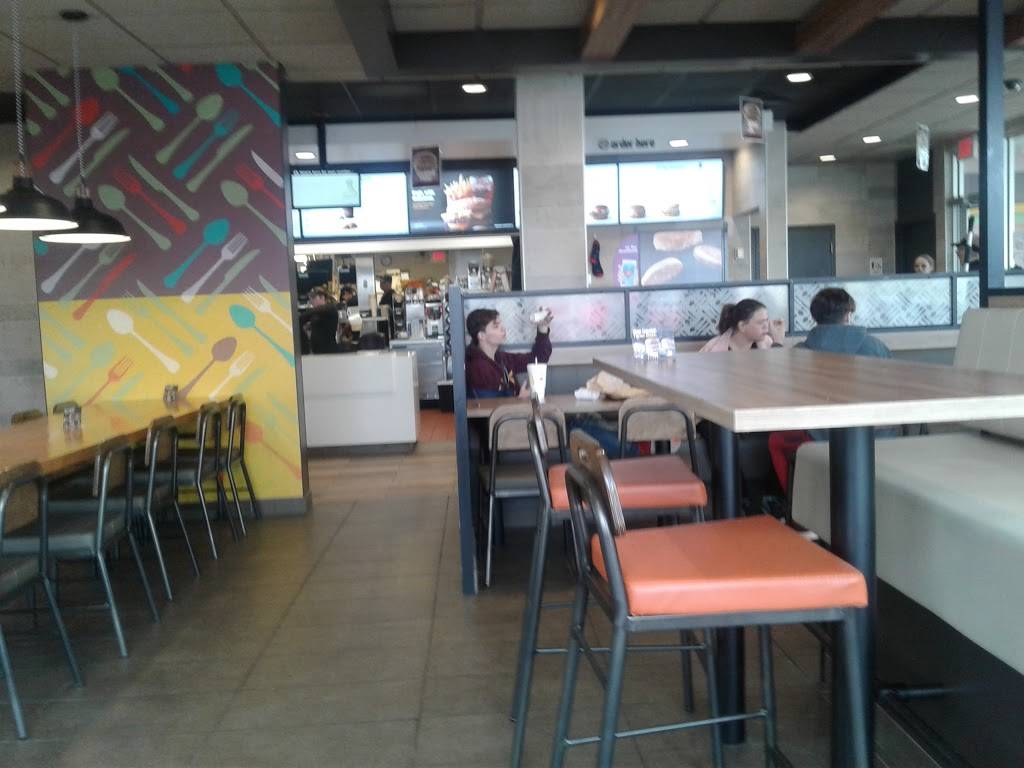 McDonalds | cafe | 515 S Truman Blvd, Festus, MO 63028, USA | 6369312797 OR +1 636-931-2797