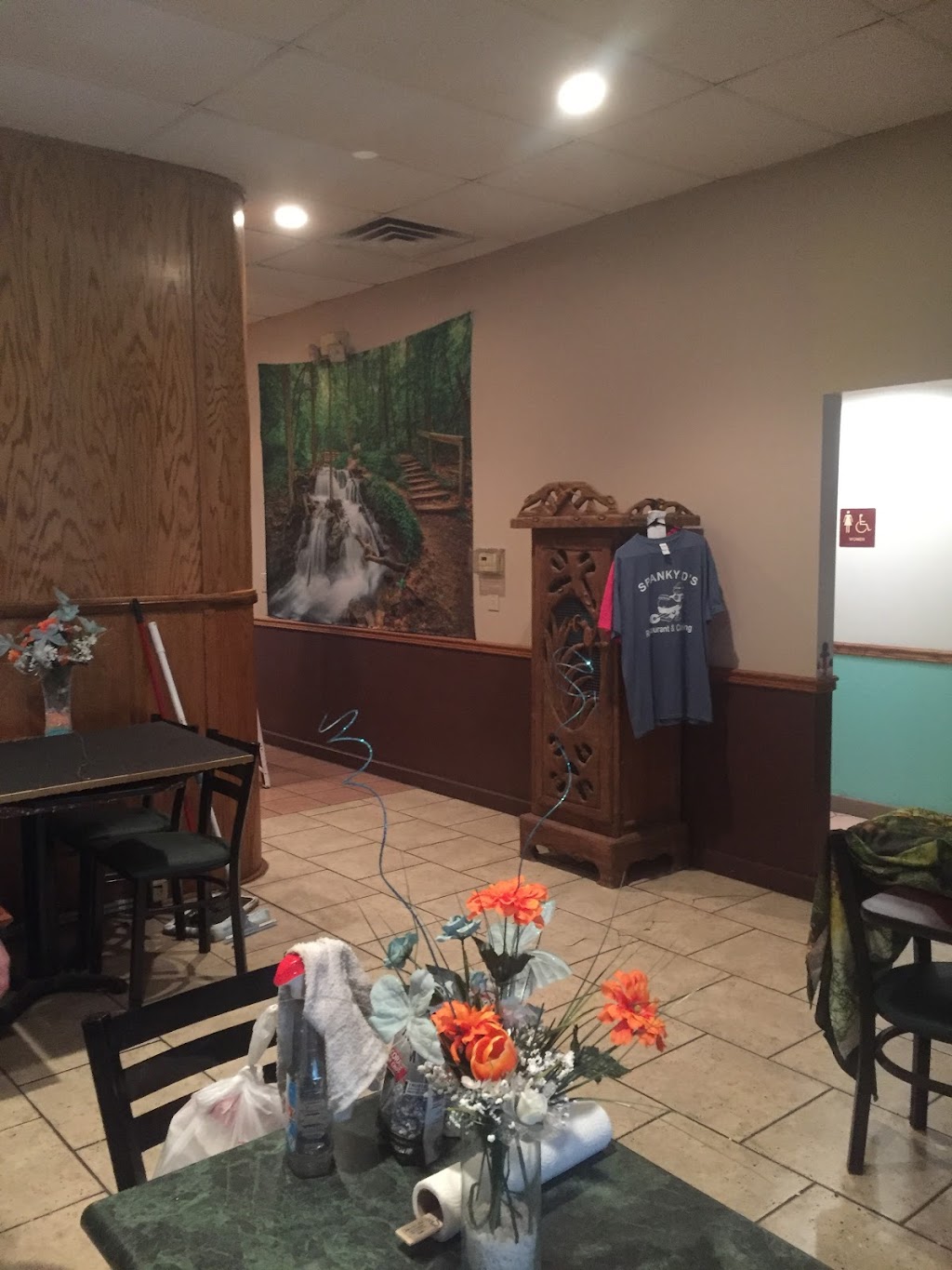 Spanky Ds Restaurant & Boat Yard Bar | restaurant | 1440 Riverside Dr, Beaver, PA 15009, USA | 7246508773 OR +1 724-650-8773