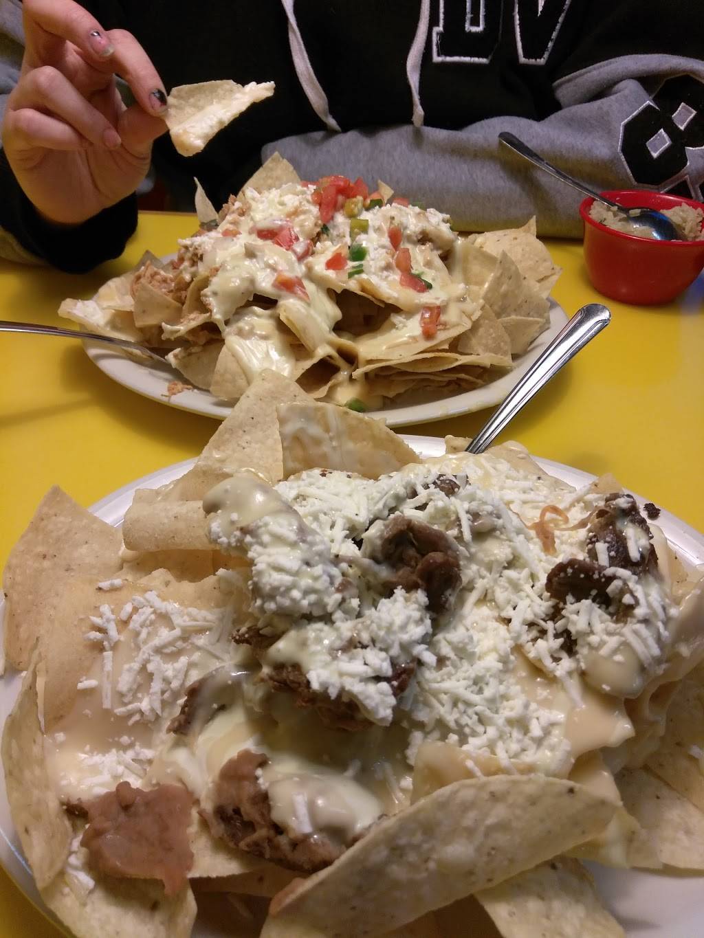 Fuzzys Taco Shop | restaurant | 5760 Olde Wadsworth Blvd, Arvada, CO 80002, USA | 3034389997 OR +1 303-438-9997