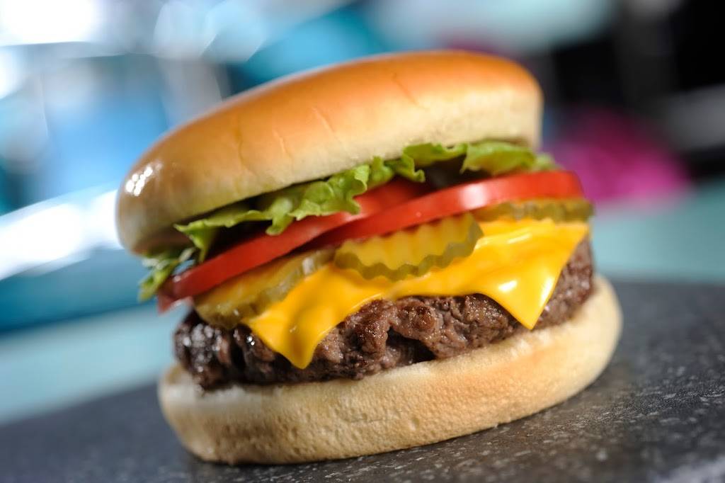 Hwy 55 Burgers Shakes & Fries | restaurant | 3200 Doctor M.L.K. Jr Blvd, New Bern, NC 28562, USA | 2525142893 OR +1 252-514-2893