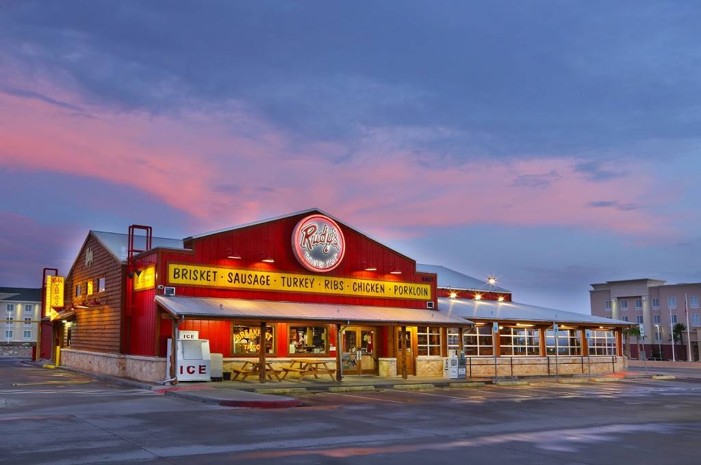 Rudy's "Country Store" And Bar-B-Q | 6401 S Desert Blvd, El Paso, TX ...