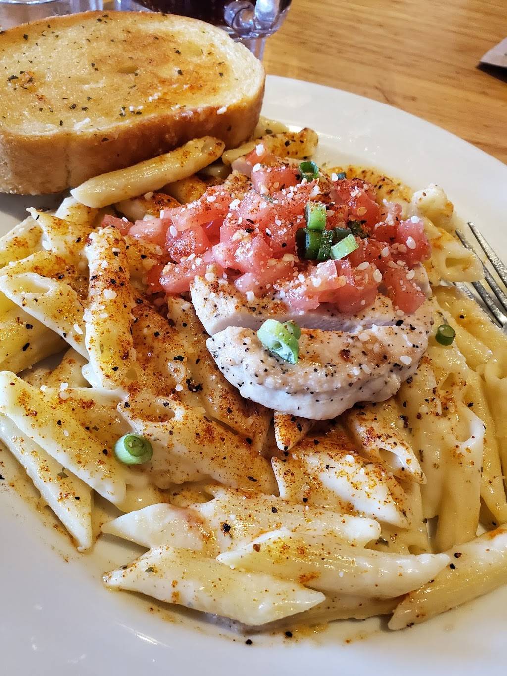 Chilis Grill & Bar | meal takeaway | 2805 W Washington St, Stephenville, TX 76401, USA | 2549687800 OR +1 254-968-7800