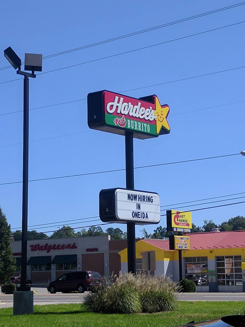 Hardees | restaurant | 19585 Alberta St, Oneida, TN 37841, USA | 4235693199 OR +1 423-569-3199