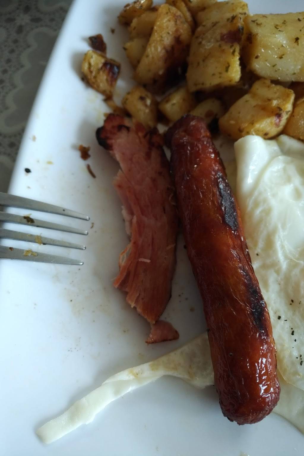 Resto La Maisonnée | restaurant | 2191 Rte Marie-Victorin, Varennes, QC J3X 1R4, Canada | 4506526226 OR +1 450-652-6226