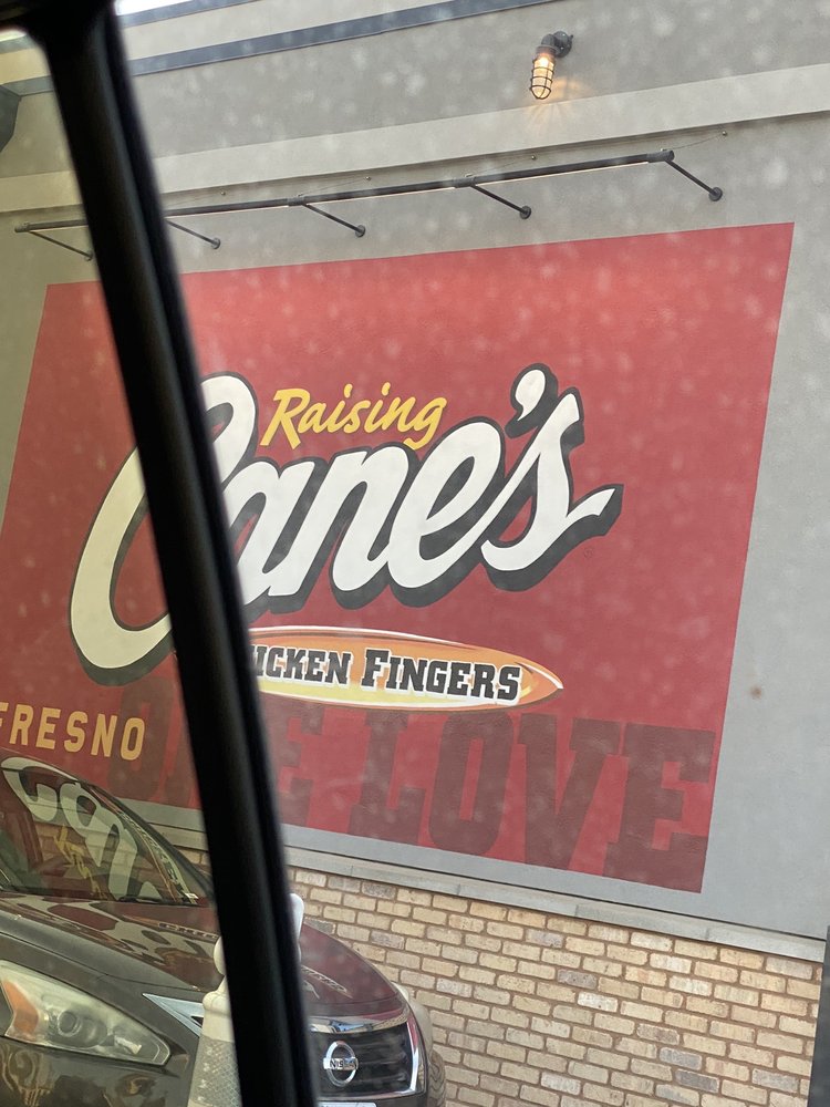 Raising Canes Chicken Fingers | restaurant | 6741 N Riverside Dr, Fresno, CA 93722, USA