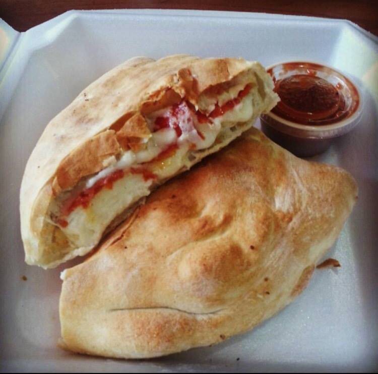 Eddies Calzones | meal delivery | 130 N College St, Auburn, AL 36830, USA | 3343295111 OR +1 334-329-5111
