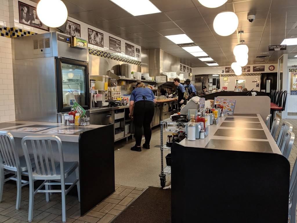 Waffle House Meal takeaway 5010 GA34 E, Sharpsburg, GA 30277, USA