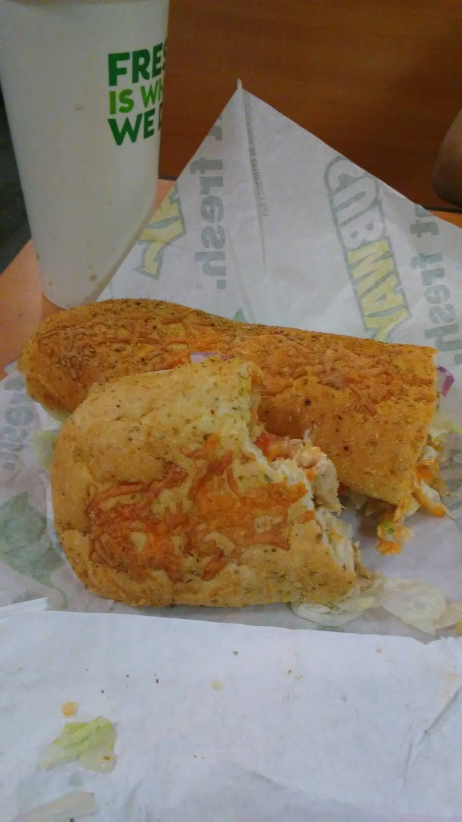 Subway | restaurant | 2502 Indianhead Rd, Fort Benning, GA 31905, USA | 7066878274 OR +1 706-687-8274