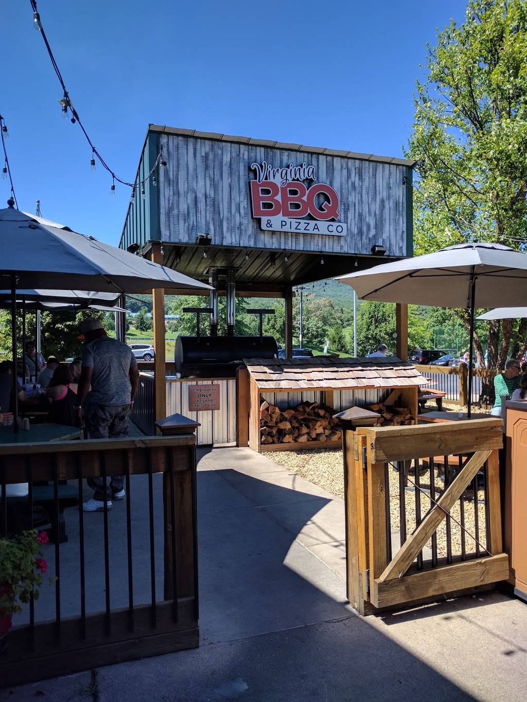 Virginia BBQ & Pizza Co - Restaurant | 1822 Resort Dr, Massanutten, VA ...