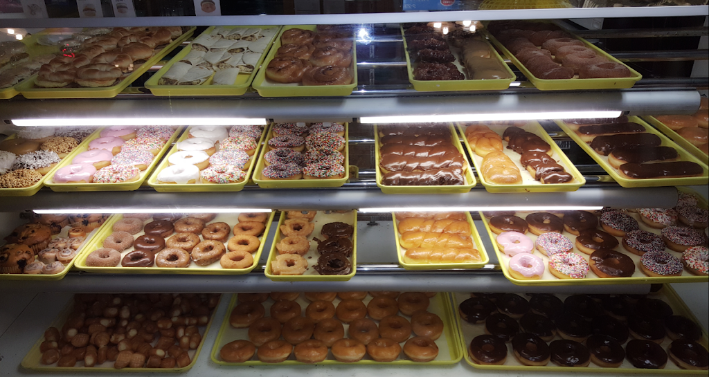 Grandview Donut | restaurant | 102 E Criner St, Grandview, TX 76050, USA | 8178662735 OR +1 817-866-2735