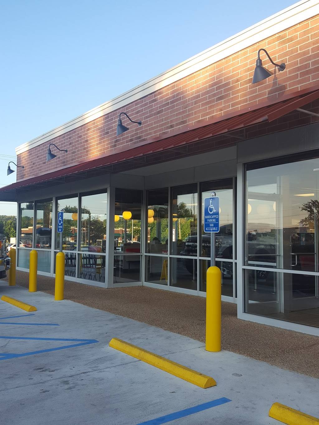 Waffle House Meal takeaway 9780 US, US64, Lakeland, TN 38002, USA