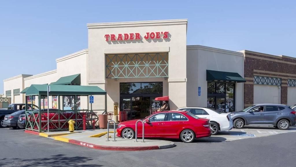 Powell Street Plaza | shopping mall | 5701-5795 Christie Ave, Emeryville, CA 94608, USA | 9252791800 OR +1 925-279-1800