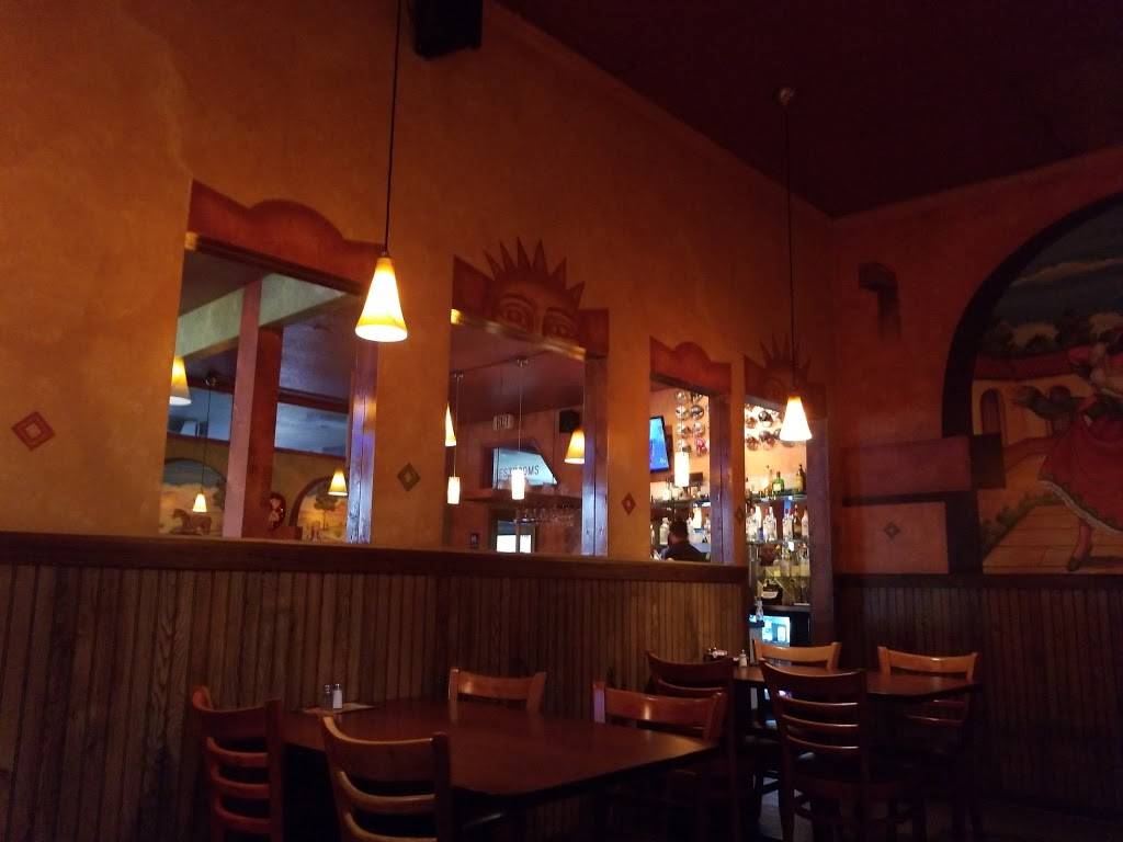 El Mariachi | restaurant | 102 E Madison St, Lake Mills, WI 53551, USA | 9206482985 OR +1 920-648-2985