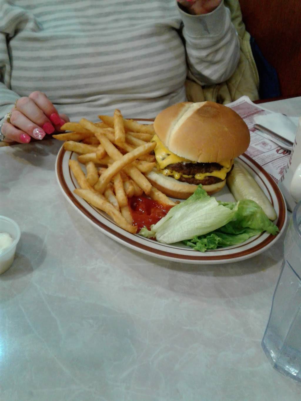 Steam Plant Family Restaurant | restaurant | 123 Meadow St, Belvidere, IL 61008, USA | 8155474155 OR +1 815-547-4155