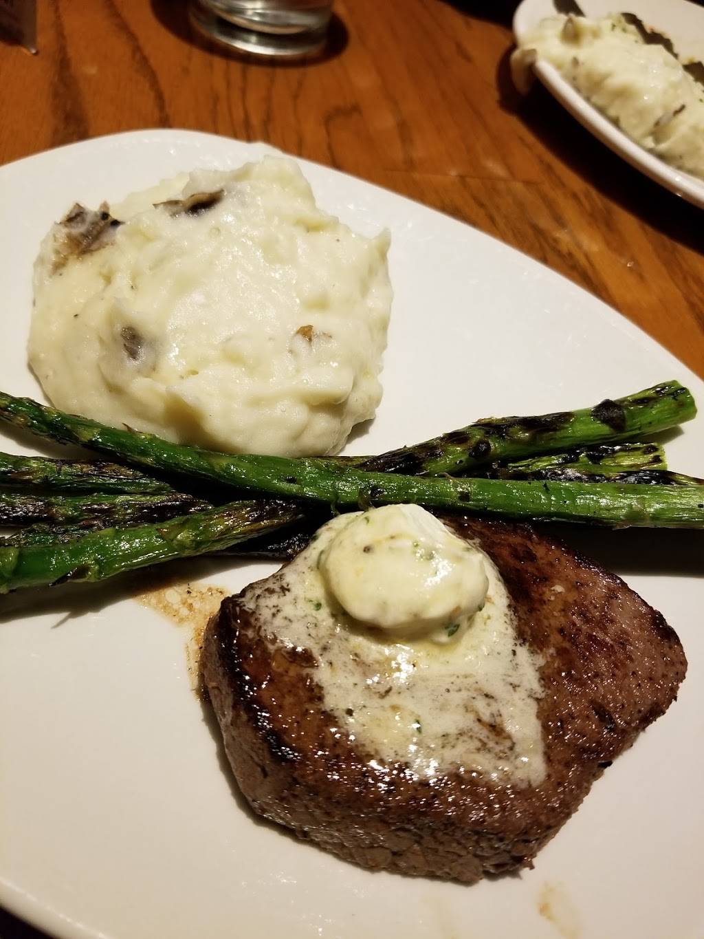 Outback Steakhouse | restaurant | 166 S Gary Ave, Bloomingdale, IL 60108, USA | 6305828914 OR +1 630-582-8914
