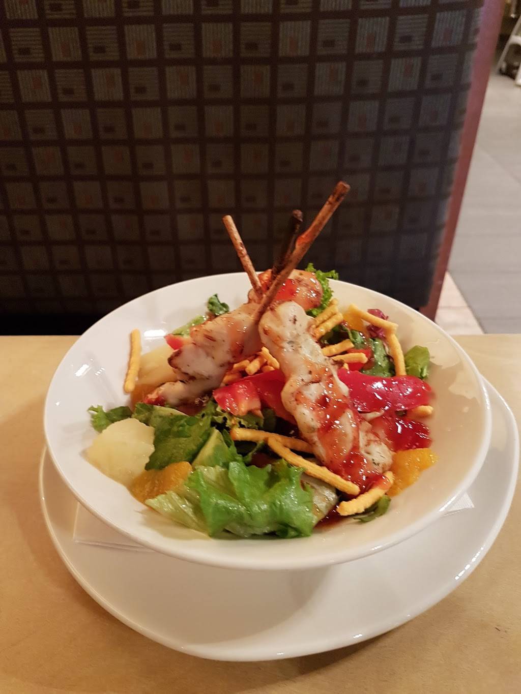 Rôtisserie St-Hubert | restaurant | 1091 Avenue Gilles Villeneuve, Berthierville, QC J0K 1A0, Canada | 4508361777 OR +1 450-836-1777
