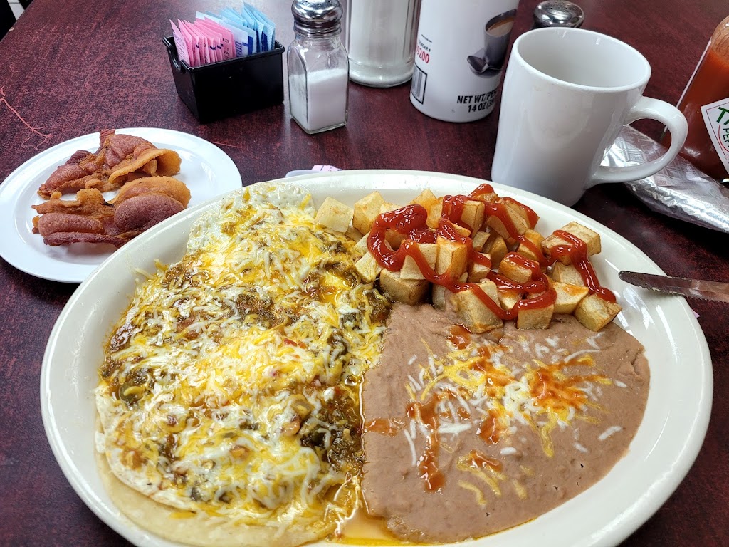 La Bodega Express | restaurant | 505 W 3rd St, Pecos, TX 79772, USA | 4329403119 OR +1 432-940-3119