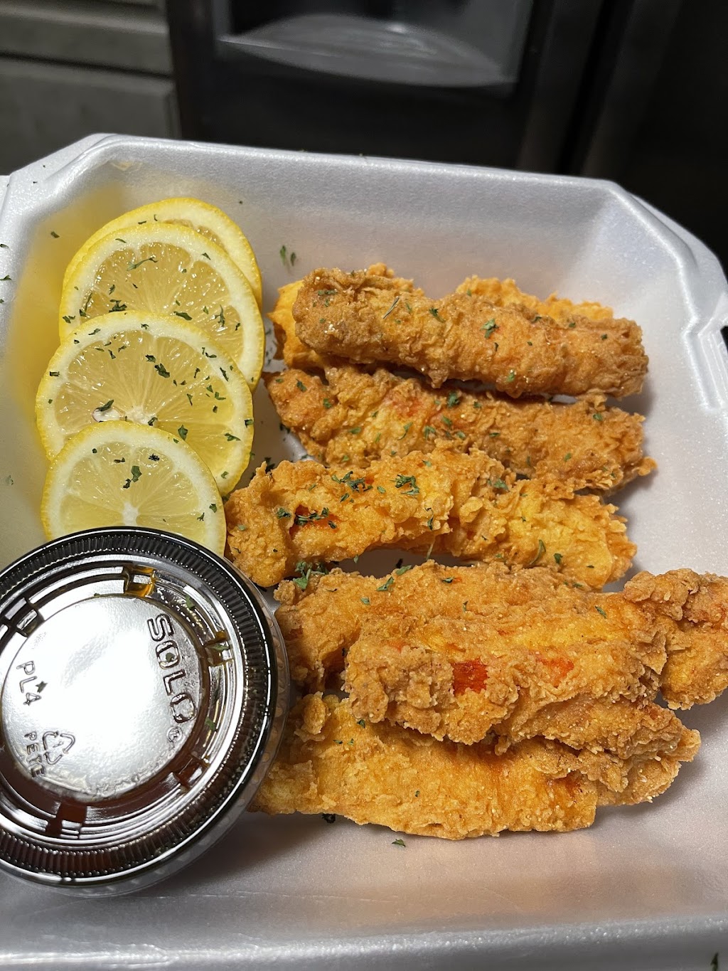 Hot & Smackn | restaurant | 1509 N Harrison St, Davenport, IA 52803, USA | 5632321176 OR +1 563-232-1176