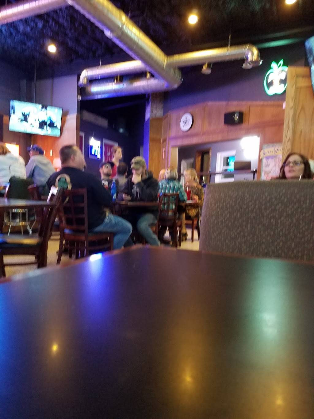 Carey on Main Sportsbar and Grill | restaurant | 401 S Main St, Sheridan, IN 46069, USA | 3176472110 OR +1 317-647-2110
