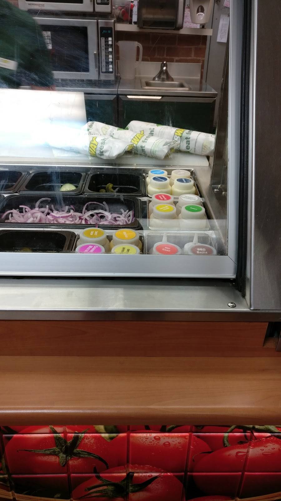 Subway | restaurant | 114 S Hollywood Blvd, Steubenville, OH 43952, USA | 7402646777 OR +1 740-264-6777