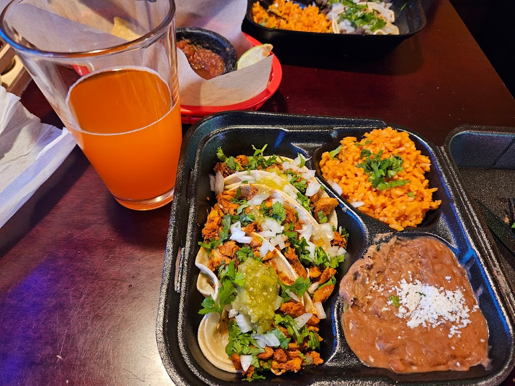 TOXXICOS MARISCOS & BIRRIERIA | restaurant | 906 E Palmdale Blvd, Palmdale, CA 93550, USA | 6619928233 OR +1 661-992-8233