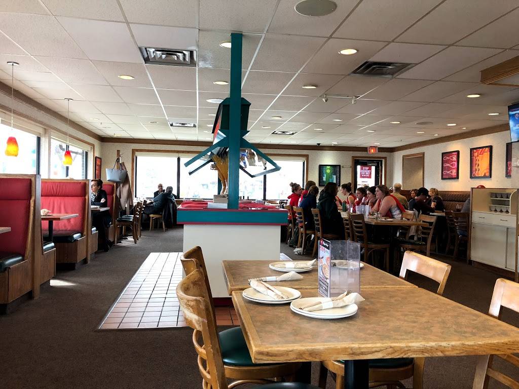 Pizza Hut | meal delivery | 3555 Don Mills Rd, North York, ON M2H 3N3, Canada | 4165028065 OR +1 416-502-8065