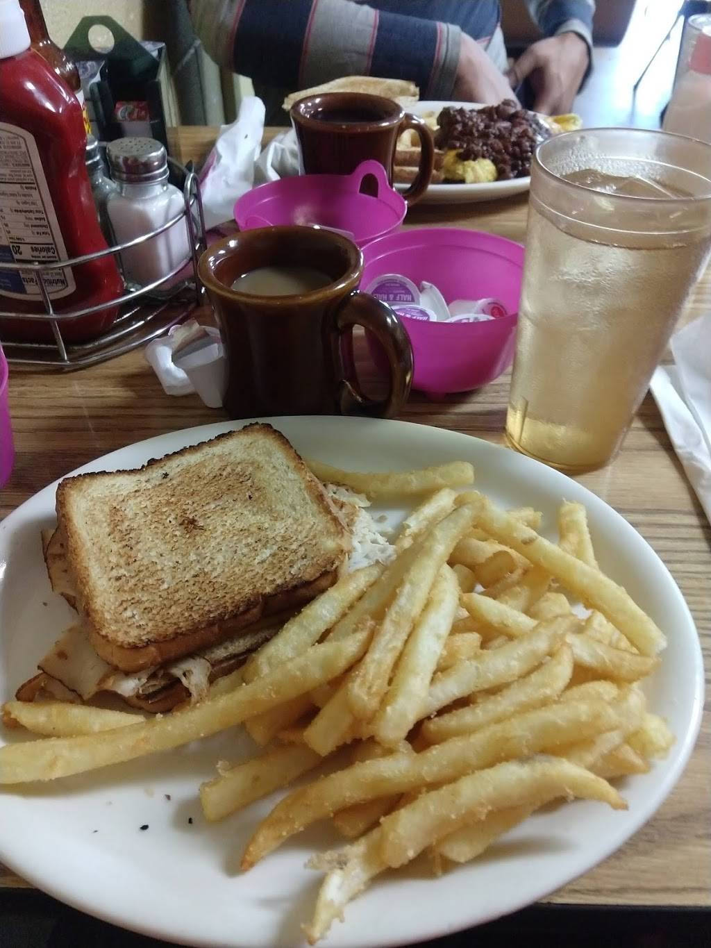 Mas Place | restaurant | 13317 MO-13, Kimberling City, MO 65686, USA | 4177394228 OR +1 417-739-4228