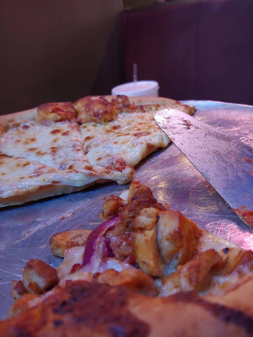 Flying Pig Food & Spirits | restaurant | 208 Sunset Ave, Asheboro, NC 27203, USA | 3366103737 OR +1 336-610-3737